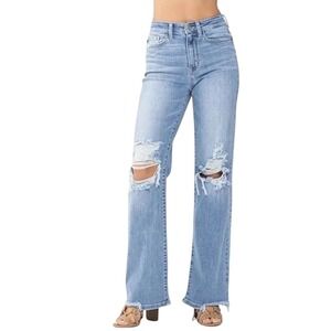Judy Blue Jeans Women's 20W Straight Fit Distressed Light Wash Cropped Denim